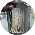 소화전함 밸브를 서서히 개방