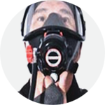 면체에 부착된 대기호흡장치를 '양압호흡'에 맞춘 후 호흡을 실시한다.